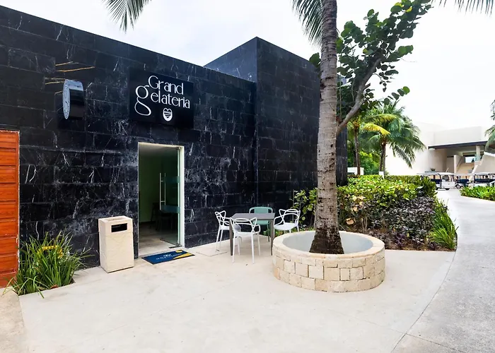 Grand Palladium Select Costa Mujeres Cancun